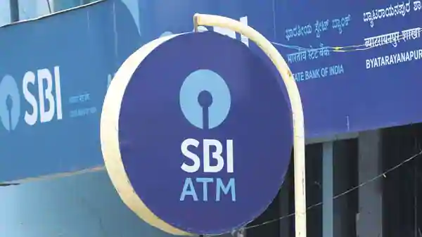 SBI SHEOPUR के लॉकर से 101 पैकेट गो