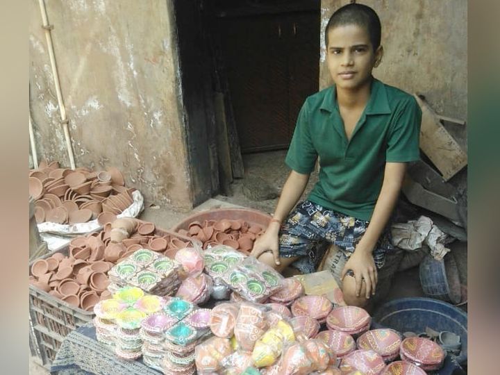 वो बाजार, जहां के दीयों से विदेशों 