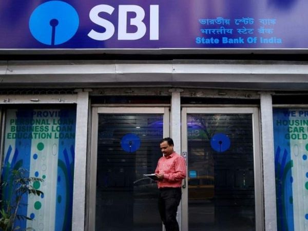 SBI ने कैश निकालने के नियमों में कि